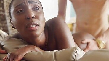 Он позволил другу смотреть, как он лижет киску своей девушки, и будет жалеть об этом вечно - Zaawaadi