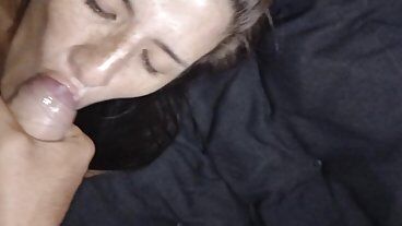 Он оставил сперму на моём лице и не предупредил!! Коллега по работе