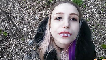 Случайный минет члену сводного брата в публичном месте