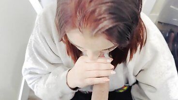 POV Большой член кончает мне в рот