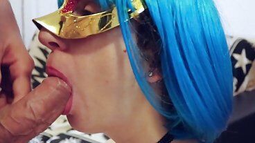 Горячая любительница сосёт и собирает сперму с огромного члена. Минет со спермой в рот