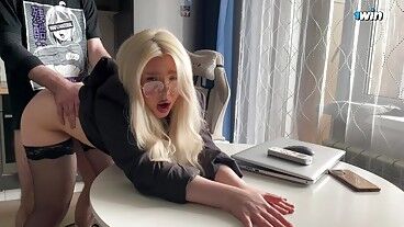 Недопонимание с репетитором решилось горячим трахом