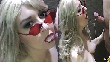 Блондинка делает небрежный глубокий минет с кончей в рот, глотает
